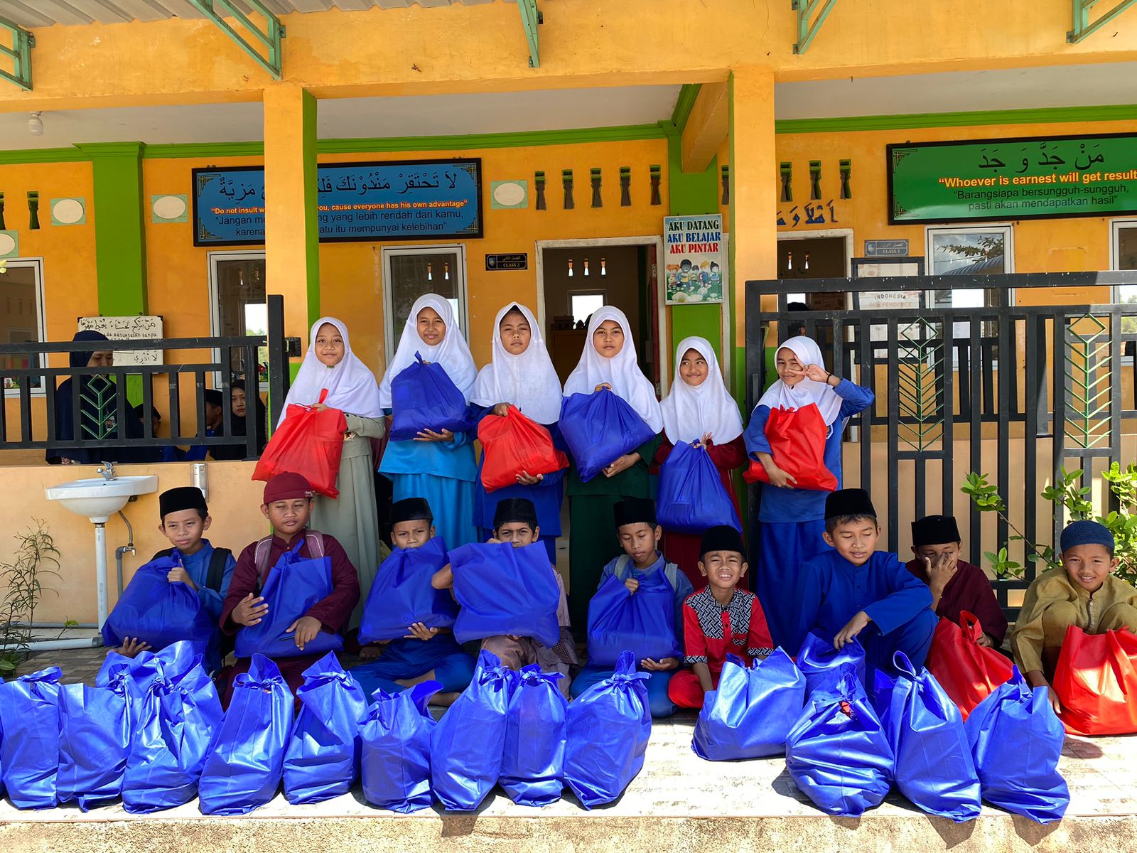 panti asuhan batam, panti asuhan di batam, anak yatim di batam, panti asuhan qurrotu ayun batam, panti asuhan terdekat di batam, kegiatan amal di batam